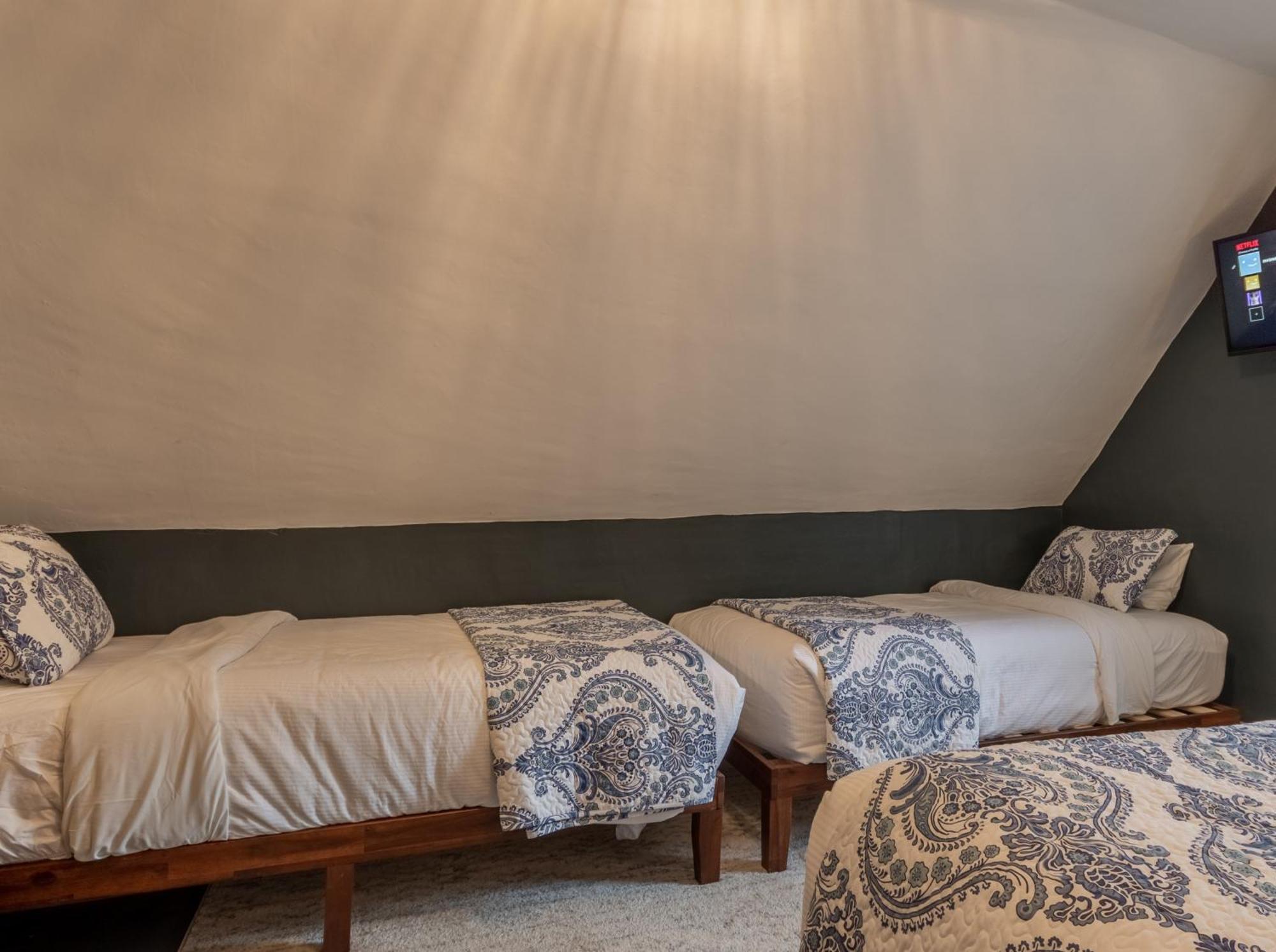 Cranmore Mountain Lodge Bed & Breakfast نورث كونويه الغرفة الصورة